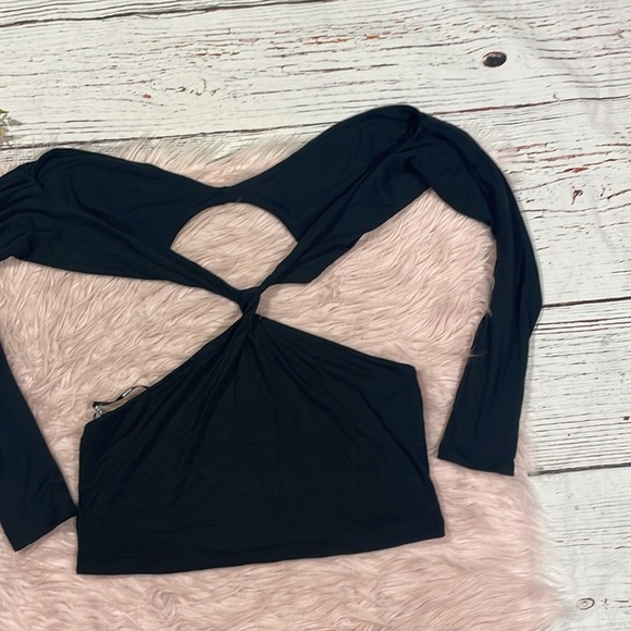 NWT Ser.o.ya Ellis Twist Front Crop Top in Black - Picture 7 of 9